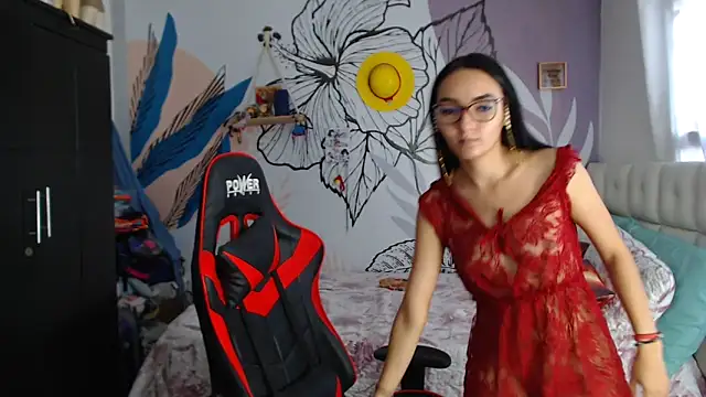 LinzyBaner online show from January 2025 09:20:01 PM