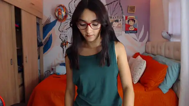 LinzyBaner online show from November 2025 10:12:01 PM