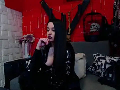 Snapshot of MistressRachelle chatting on February 2025 01:36:01 AM MistressRachelle online show from February 2025 01:36:01 AM
