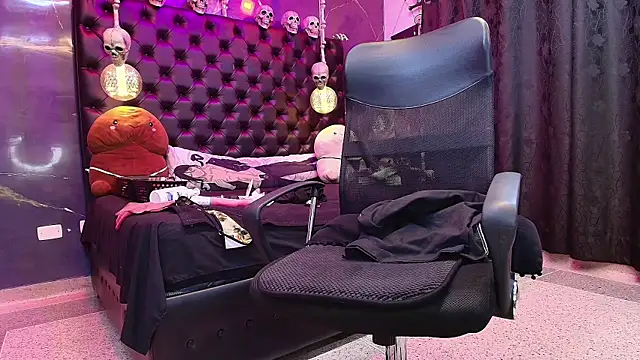 AlexHoe  online show from February 2025 01:11:02 AM