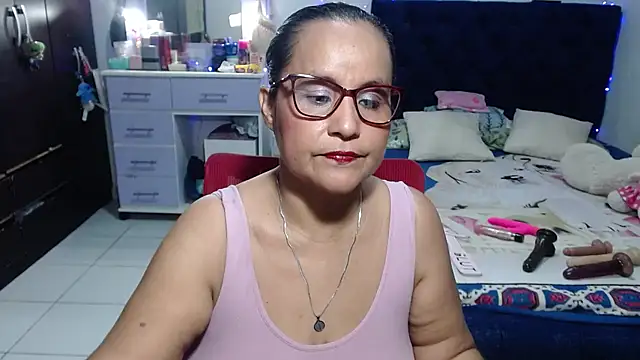 Snapshot of pervert_mommy_ chatting on June 2026 09:35:02 AM pervert mommy online show from June 2026 09:35:02 AM