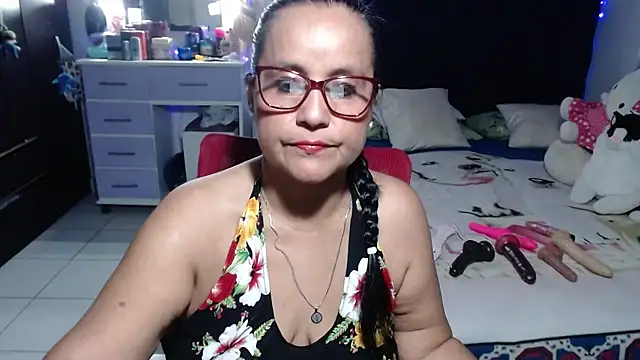 Snapshot of pervert_mommy_ chatting on June 2026 09:43:02 AM pervert mommy online show from June 2026 09:43:02 AM