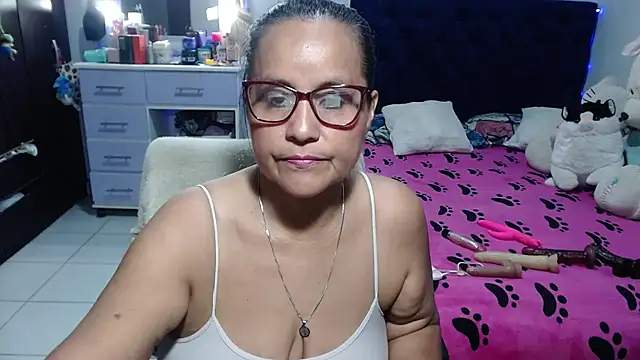 Snapshot of pervert_mommy_ chatting on July 2026 09:37:02 AM pervert mommy online show from July 2026 09:37:02 AM
