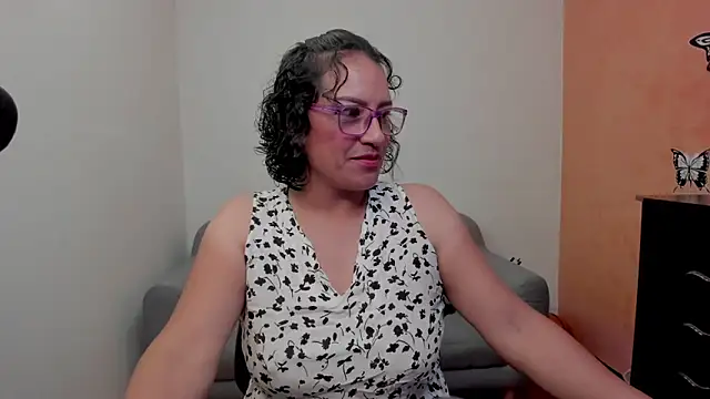 Snapshot of scarlet_wet chatting on June 2026 11:41:01 PM scarlet wet online show from June 2026 11:41:01 PM