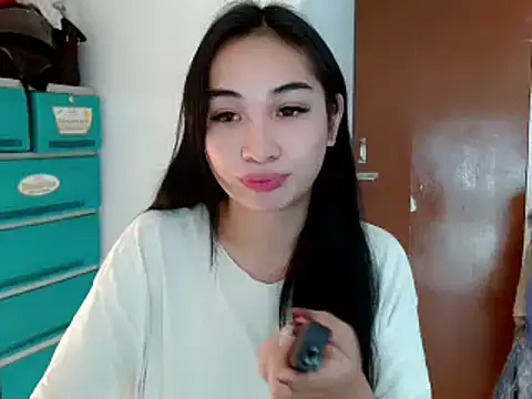 SweetLilly 18 online show from December 2024 06:37:02 PM