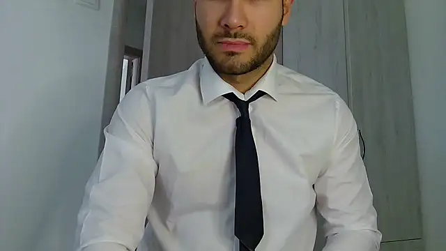 Snapshot of Justynn1 chatting on June 2026 04:47:01 AM Justynn1 online show from June 2026 04:47:01 AM
