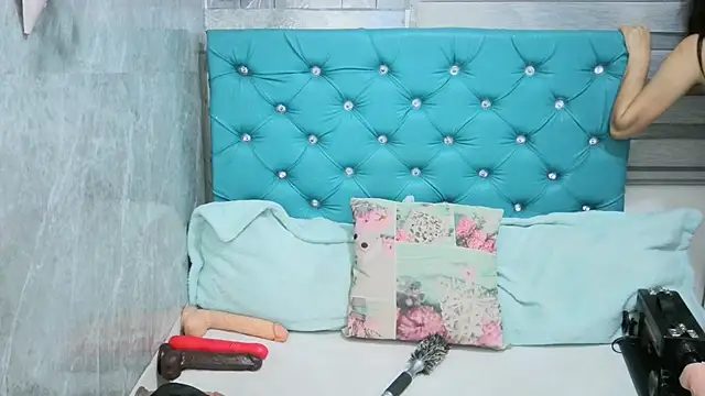 MAARYMOON online show from January 2025 11:11:01 AM