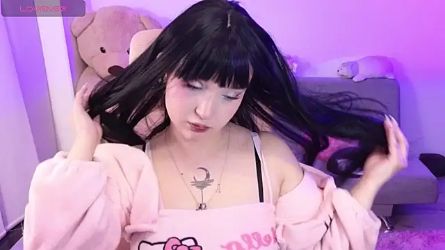 KuroChan420 online show from May 2026 03:02:02 AM