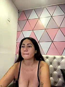 juliana diaz online show from October 2025 11:19:01 AM