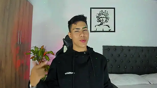 Snapshot of AlanNaughty chatting on November 2025 12:54:02 AM AlanNaughty online show from November 2025 12:54:02 AM