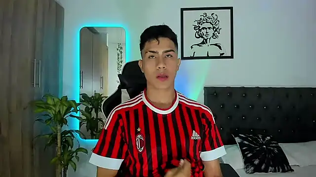 Snapshot of AlanNaughty chatting on November 2025 12:02:02 AM AlanNaughty online show from November 2025 12:02:02 AM