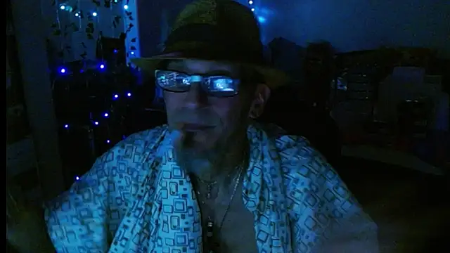 Snapshot of mycock2474u chatting on March 2025 04:27:02 AM mycock2474u online show from March 2025 04:27:02 AM