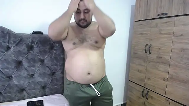 santi hothot online show from September 2025 07:04:02 PM