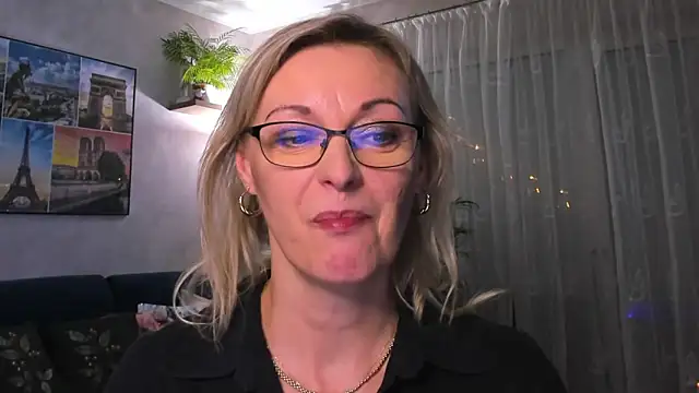 vanessa chat online show from January 2025 06:20:02 PM