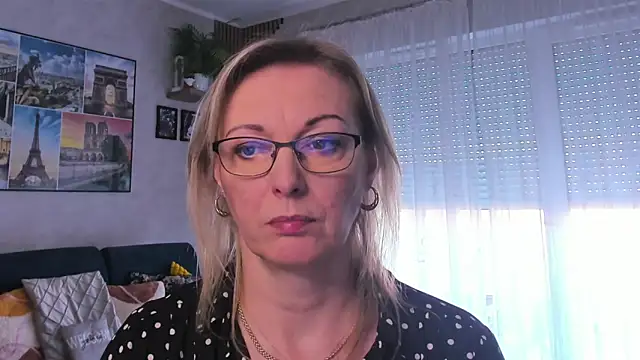 vanessa chat online show from March 2025 02:24:01 PM