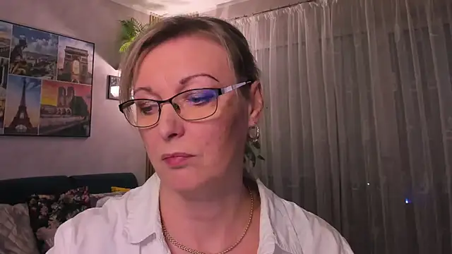 vanessa chat online show from March 2025 08:51:02 PM