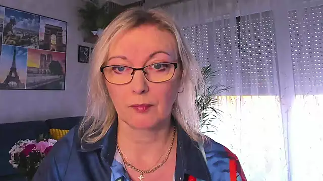 vanessa chat online show from February 2026 02:25:01 PM