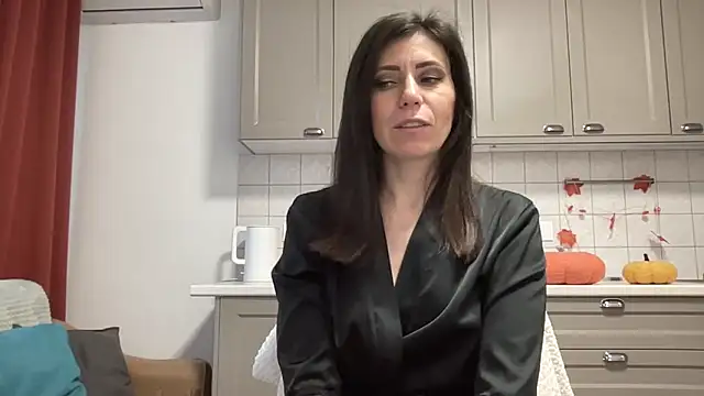 HotyWinter online show from November 2025 04:37:01 AM