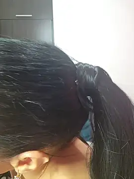 lissglow online show from November 2025 10:42:02 PM