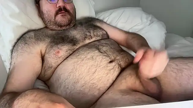 Snapshot of elagobear chatting on July 2026 05:45:01 AM elagobear online show from July 2026 05:45:01 AM