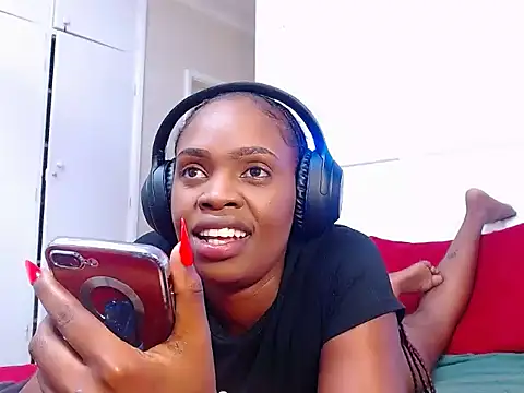 LuciousLips96 online show from November 2025 07:03:01 PM