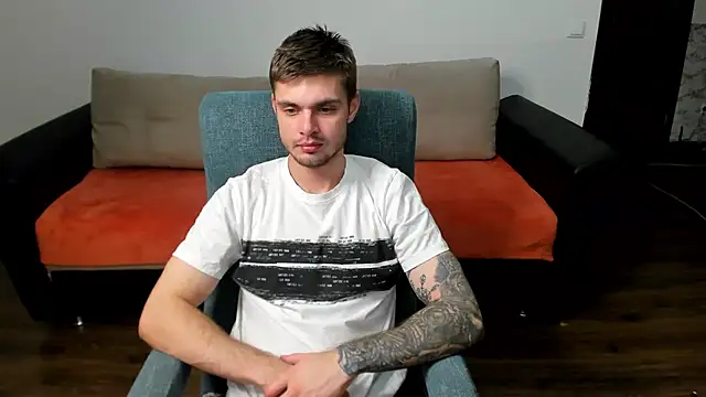 maks wolfis online show from December 2024 12:23:01 AM