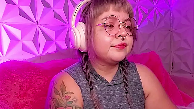 Satyn doll online show from November 2025 10:08:02 PM