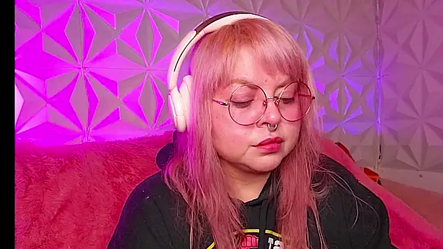 Satyn doll online show from January 2026 10:15:01 PM