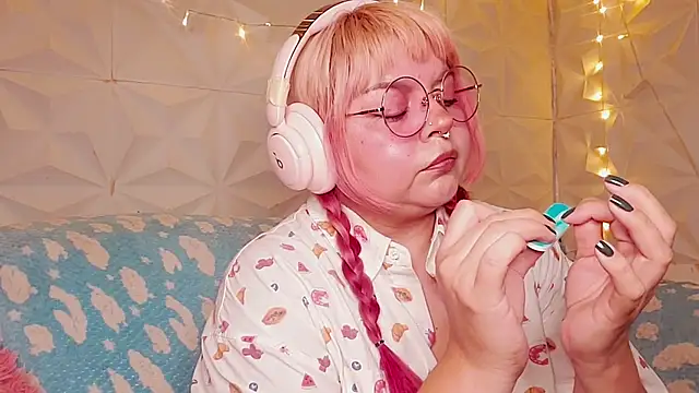 Satyn doll online show from June 2026 10:16:01 PM
