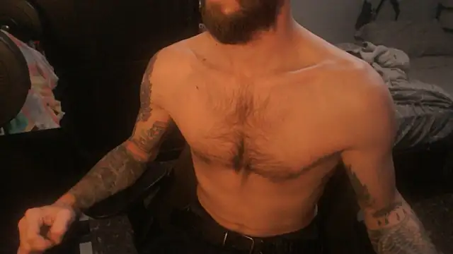 Snapshot of SexxxyLouis chatting on March 2026 08:14:02 PM SexxxyLouis online show from March 2026 08:14:02 PM