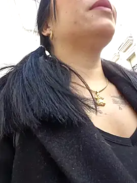 Snapshot of little_susie chatting on December 2025 09:59:01 AM little susie online show from December 2025 09:59:01 AM