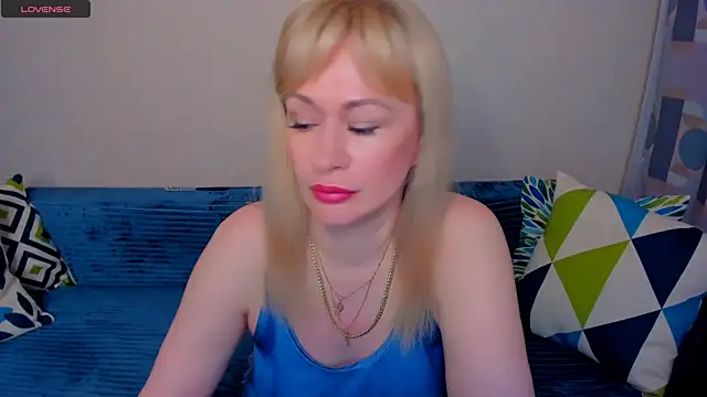 EllenMoore online show from June 2026 03:07:01 AM