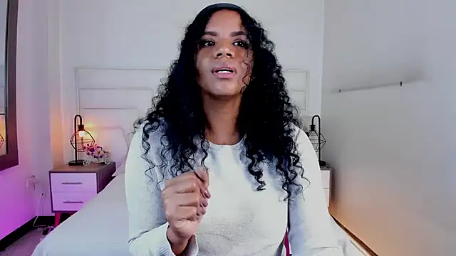 Snapshot of Ellie_Alves chatting on February 2025 01:11:02 PM Ellie Alves online show from February 2025 01:11:02 PM