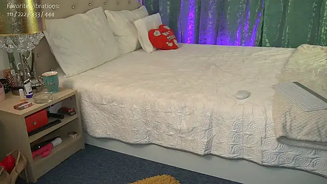 AlyonaX online show from March 2025 08:21:01 PM