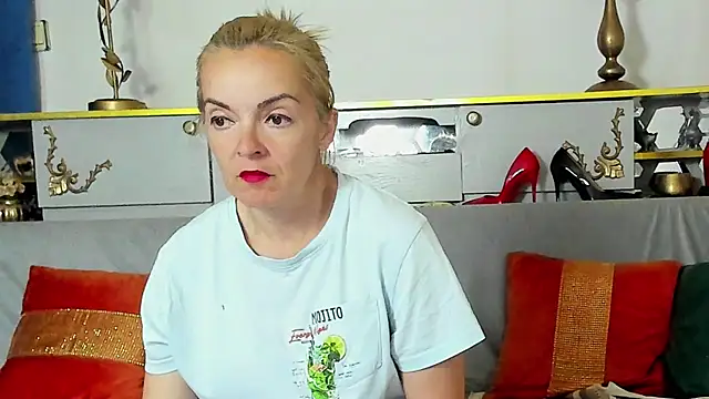 Snapshot of KateConner chatting on June 2026 08:05:02 AM KateConner online show from June 2026 08:05:02 AM