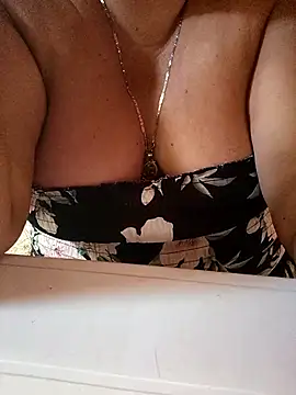 Brenda Berck  online show from September 2025 01:44:02 PM