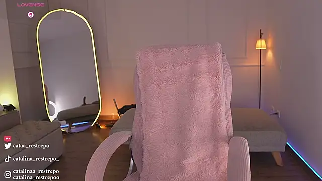 CATALINA RESTREPO online show from October 2025 01:59:02 AM