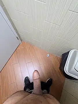 Snapshot of vikki432 chatting on February 2026 05:11:02 PM vikki432 online show from February 2026 05:11:02 PM