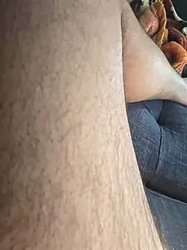 Snapshot of vikki432 chatting on March 2026 09:28:01 PM vikki432 online show from March 2026 09:28:01 PM