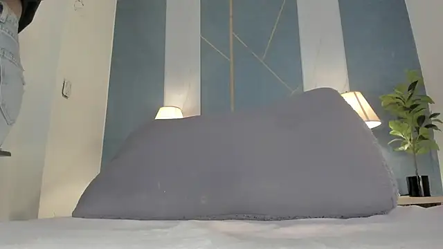 Swt skinny  online show from November 2025 12:41:02 PM