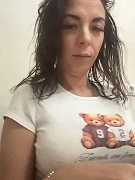 Snapshot of Almmaxxxx chatting on October 2025 03:29:02 AM Almmaxxxx online show from October 2025 03:29:02 AM