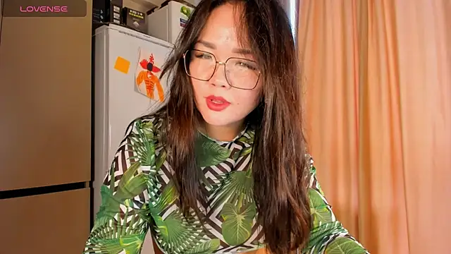 Snapshot of azure_moon2 chatting on June 2026 09:35:02 AM azure moon2 online show from June 2026 09:35:02 AM