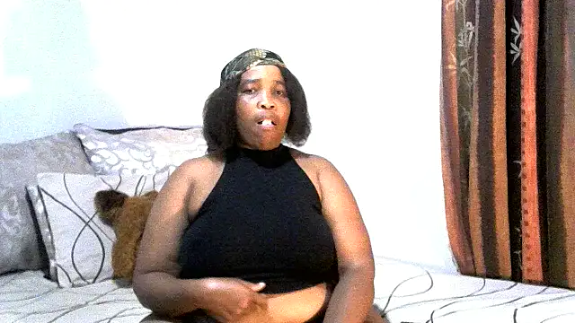 Snapshot of LadyLillyX chatting on May 2026 05:18:01 PM LadyLillyX online show from May 2026 05:18:01 PM