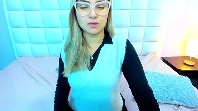 teresasroom  online show from October 2025 04:57:02 PM