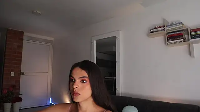  Vahos  online show from March 2026 07:09:01 PM