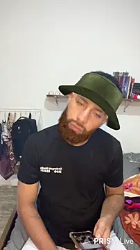 HardWorker20 online show from April 2026 02:04:01 AM