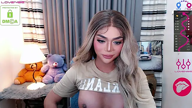 Fantacyoflove online show from December 2025 10:58:02 PM