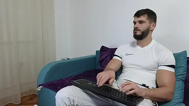 MauroTwin online show from December 2024 08:03:02 PM