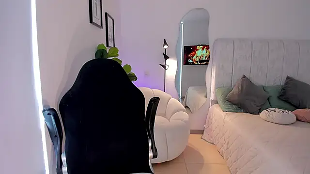 AmyWood online show from April 2026 07:58:01 PM