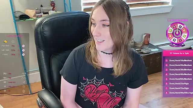 luluvaladon online show from February 2025 08:25:01 PM